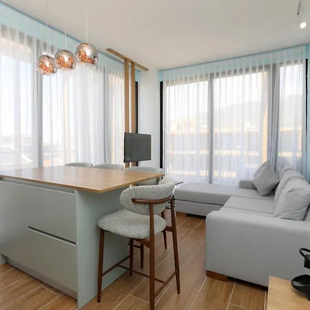 Majestic View Palm - Happy Apartment